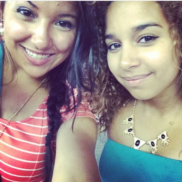 Meet Cristina 🌻 - Picture 5 of 6